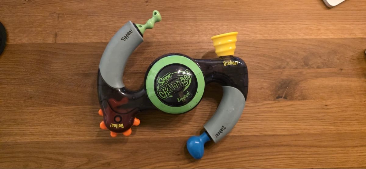Hasbro Giochi: Simon Trickster MB Hasbro El. Geschicklichkeitsspiel – Nuovo (secondo la descrizione) da Weisslingen venduto da lar_r9qr 1