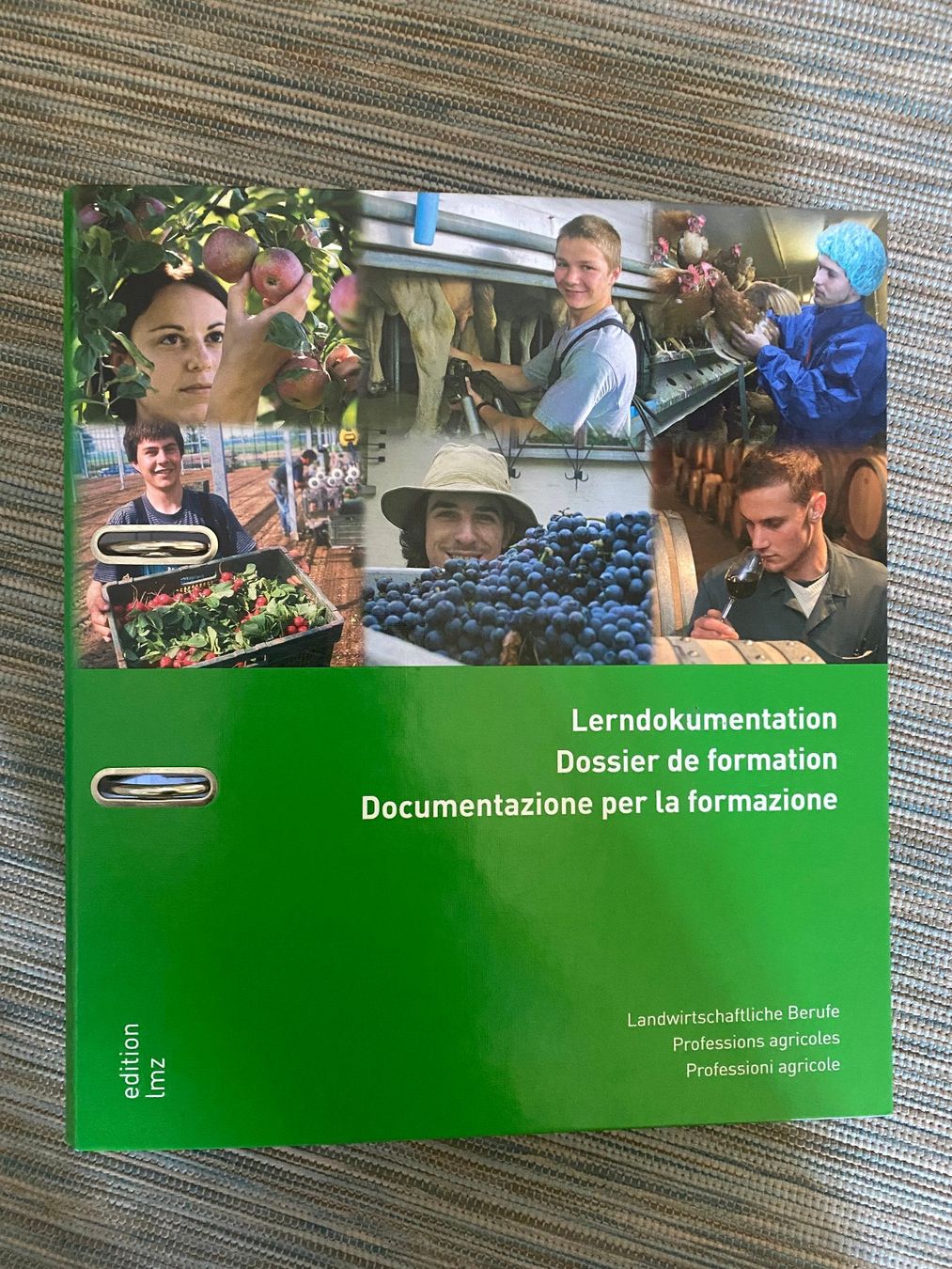 Ordner: Lerndokumentation Landwirtschaftliche Berufe – Neu (gemäss Beschreibung) aus Luzern von unt_5d7b