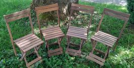 Holzstühle Klappstühle braun 4er Set guter Zustand.