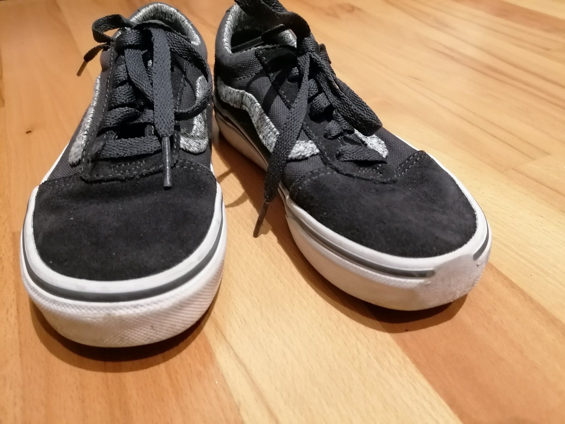 Scarpe per ragazze: Coole Vans Gr. 30.5 – Usato da Büttikon AG venduto da Amineah 3