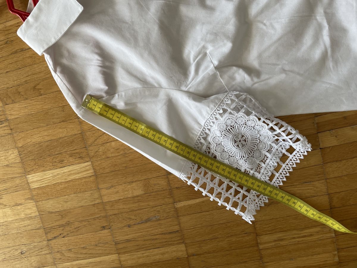 Chemisiers: Damen Bluse weiss Grösse M mit – Neuf avec emballage d'origine à Neuchatel par shi_9fzw 6