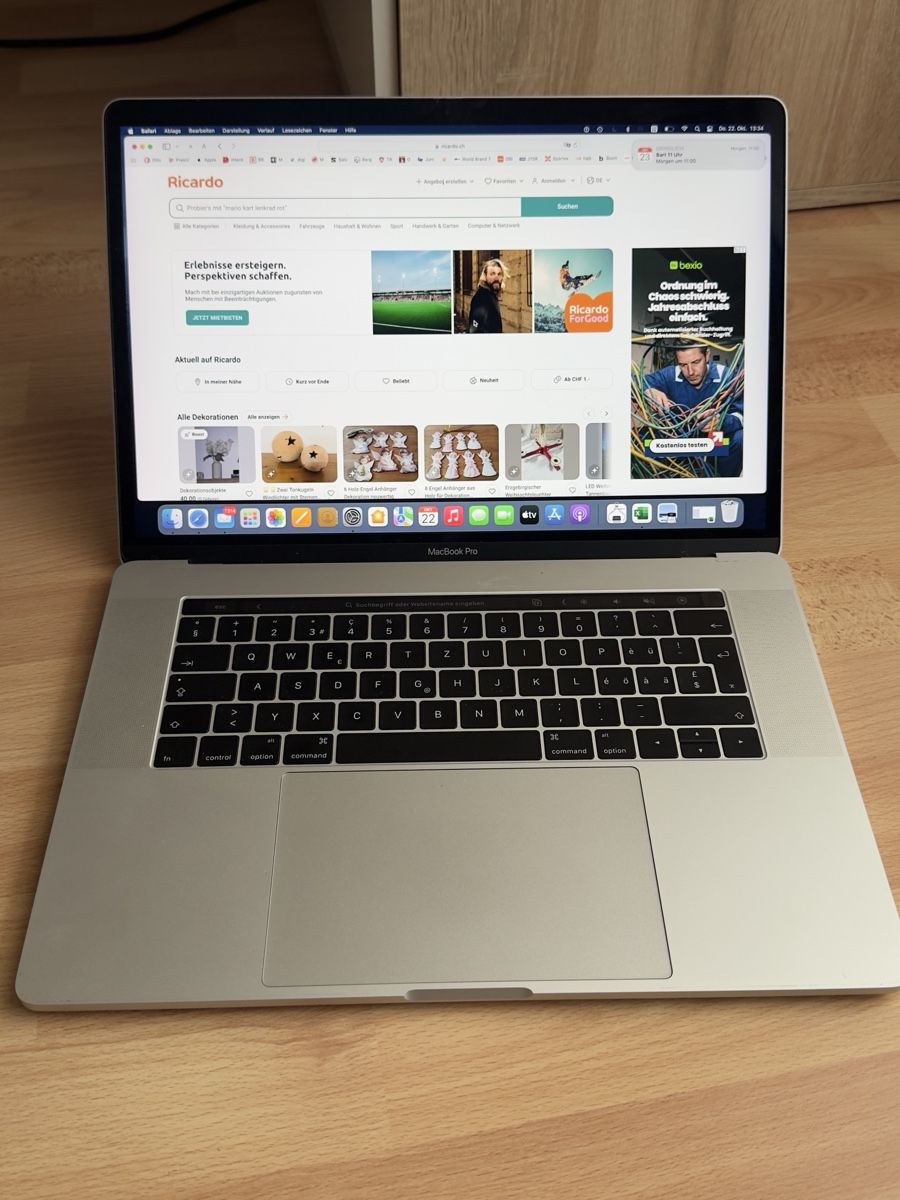 Apple Notebooks: Macbook 15 2016 – Gebraucht aus Kesswil von Schwedenstahl 1
