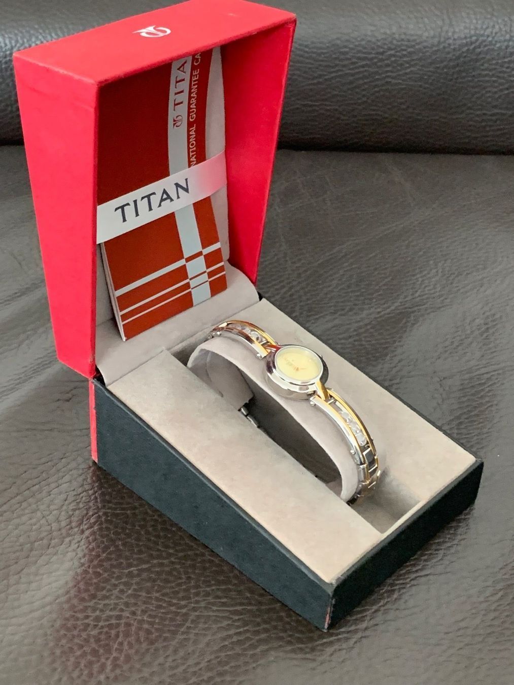 Titan Uhren: Damen Uhr Titan – Gebraucht aus Schöftland von lazer04 1