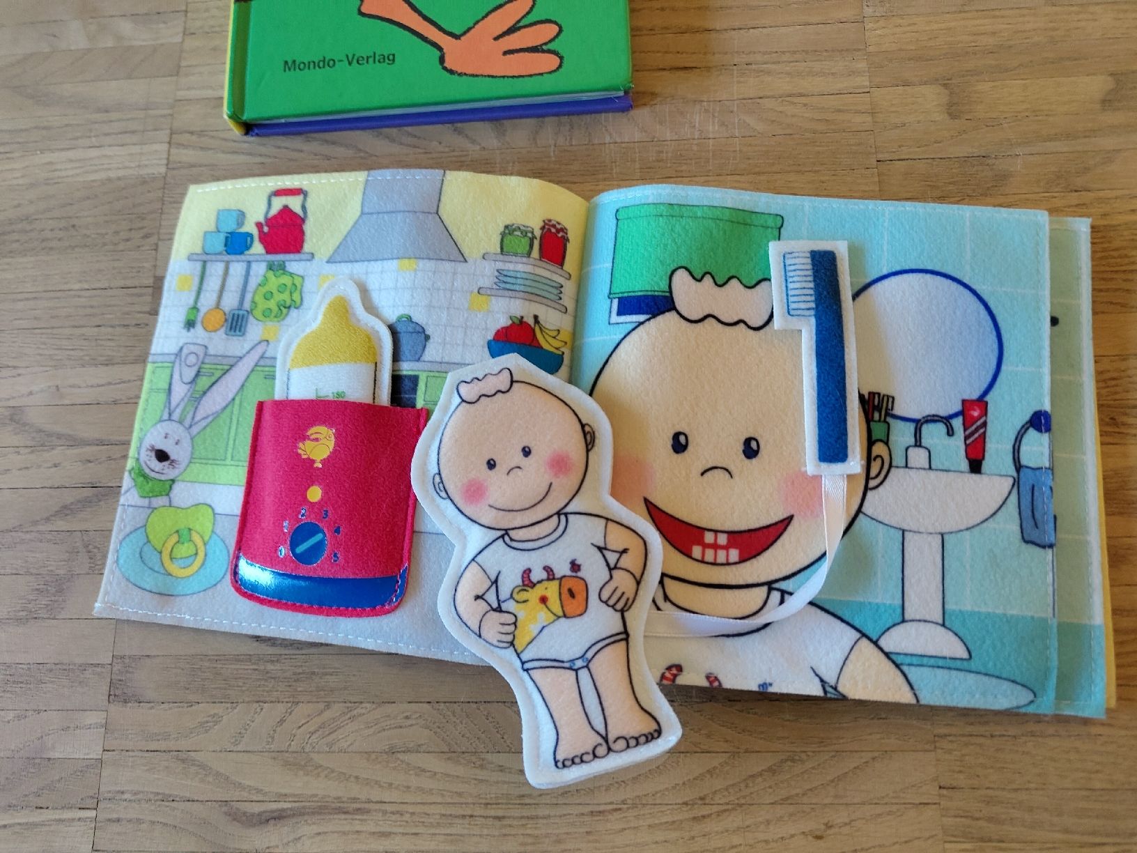 Bücher: Kinderbücher-Set: 4 Stk. Klapp-Buch, Stoff-Buch – Gebraucht aus Pratteln von Malvea 3