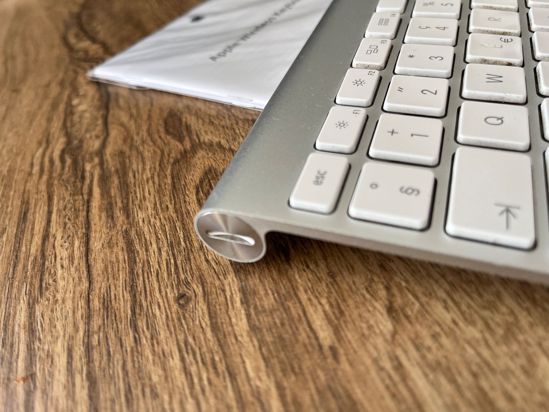 Apple Tastiere: Clavier Apple Wireless Keyboard Aluminium AZERTY bon état – Usato da Aesch BL venduto da bar_t8vg 1