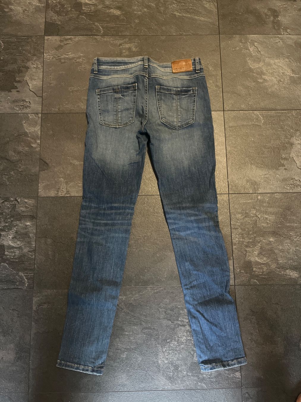 Zara Jeans: Zara Jeans Mid Rise – Usato da Dinhard venduto da Tatjjj 1