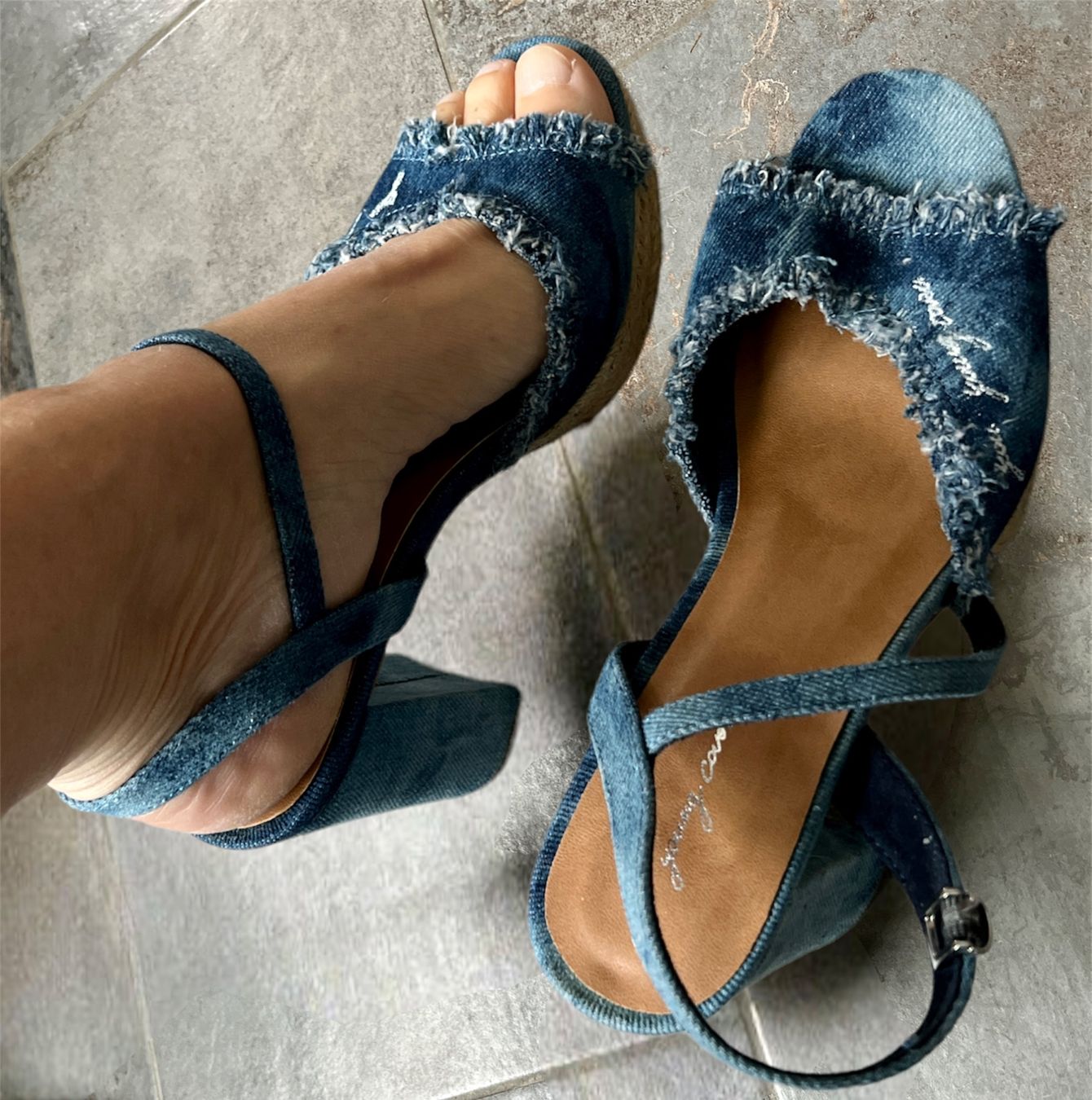 Scarpe da donna: Sandales talons hauts – Usato da Vuisternens-Romont venduto da gol_xp6p 1