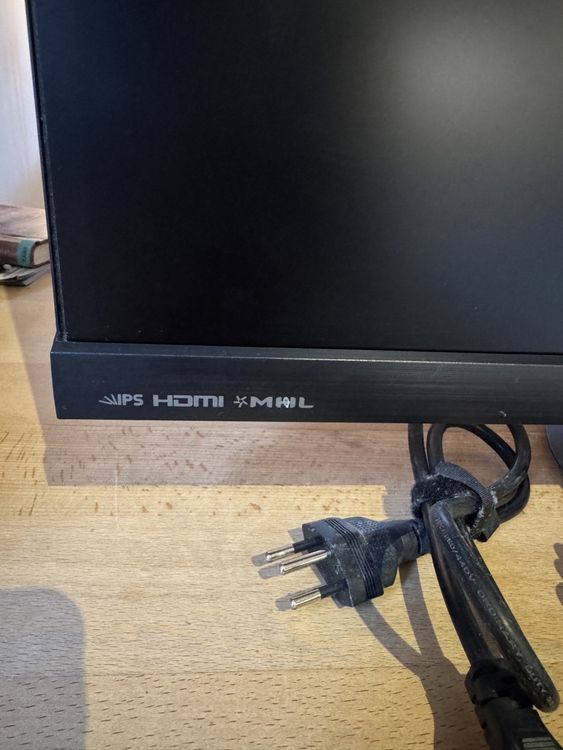 Asus Monitor: Asus 27" Gaming Monitor - Great Condition! – Usato da Biel/Bienne venduto da Kibastar 2