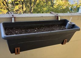 Blumenkästen - 2 Stück (inkl. Erde)