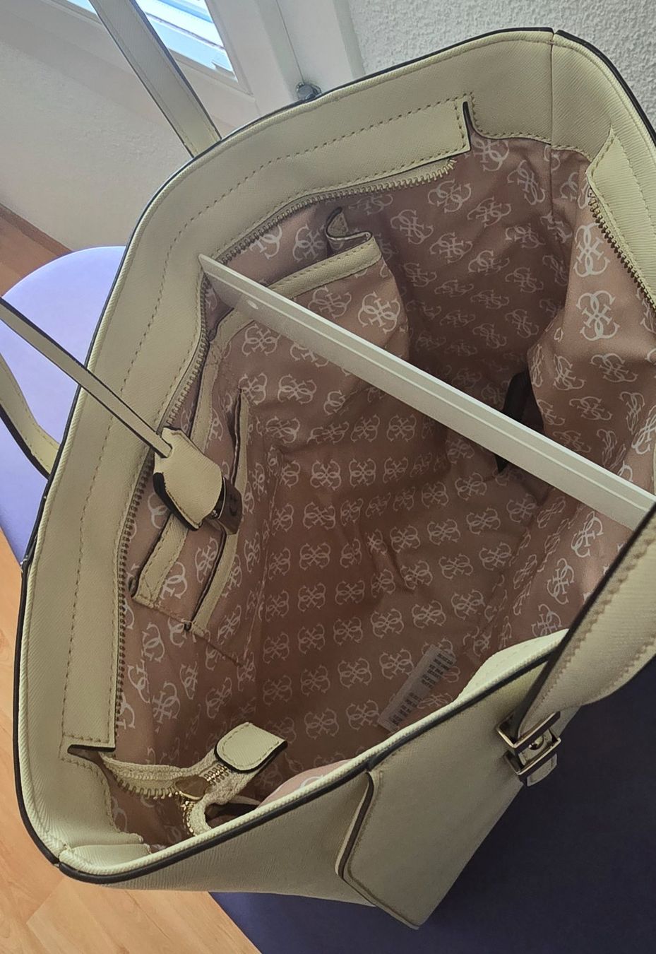 Guess Borse da donna: Guess Handtasche – Usato da Ruswil venduto da DNAB 6