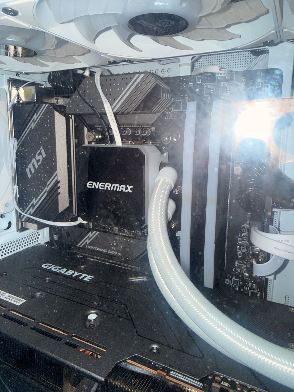 PCs: Gaming PC White Tower Gigabyte GPU Like New – Gebraucht aus Fribourg von qua_kl8m 3