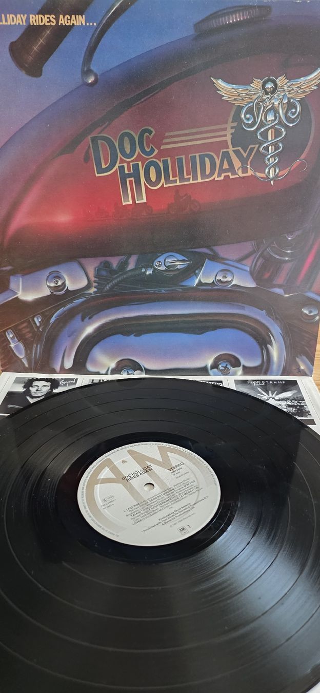 Dischi in vinile:  Doc Holliday Rides Again 1981 Vg,Vg – Usato da Yvonand venduto da RF-VINYL
