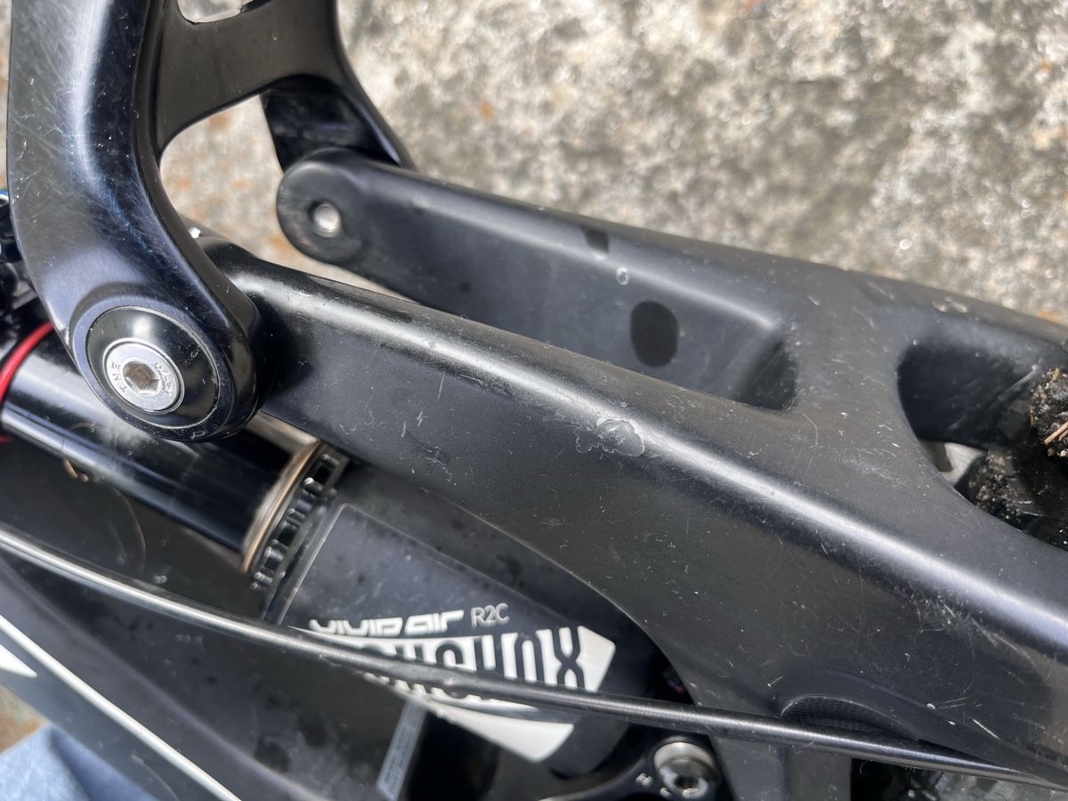 Santa Cruz Biciclette: Santa Cruz V10 2016 Grösse M – Usato da Obfelden venduto da Andrin. 8