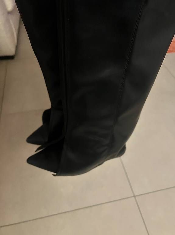 Scarpe da donna: Schwarze Stiefel – Usato da Dübendorf venduto da Diva119 1