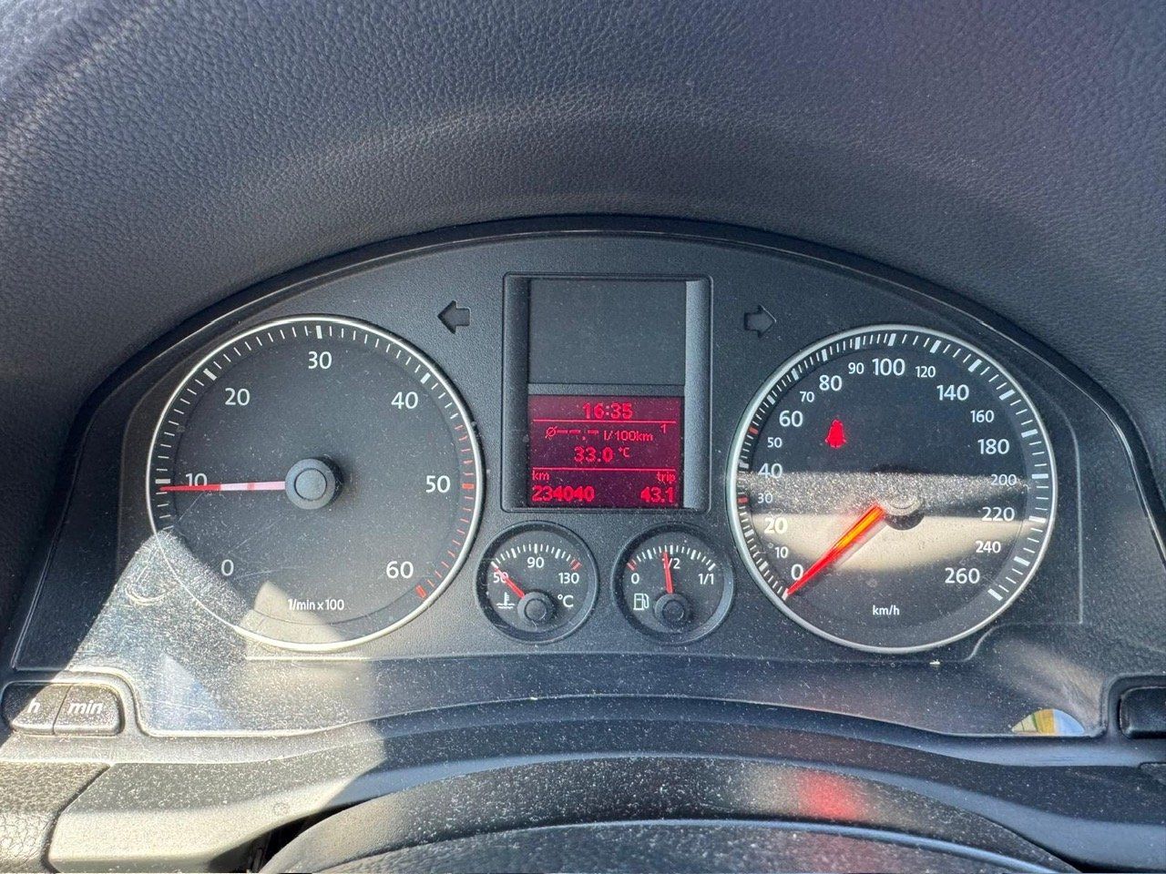 VW Automobili: VW GOLF 2.0 TDI – Usato da Gland venduto da Duvernay01 6