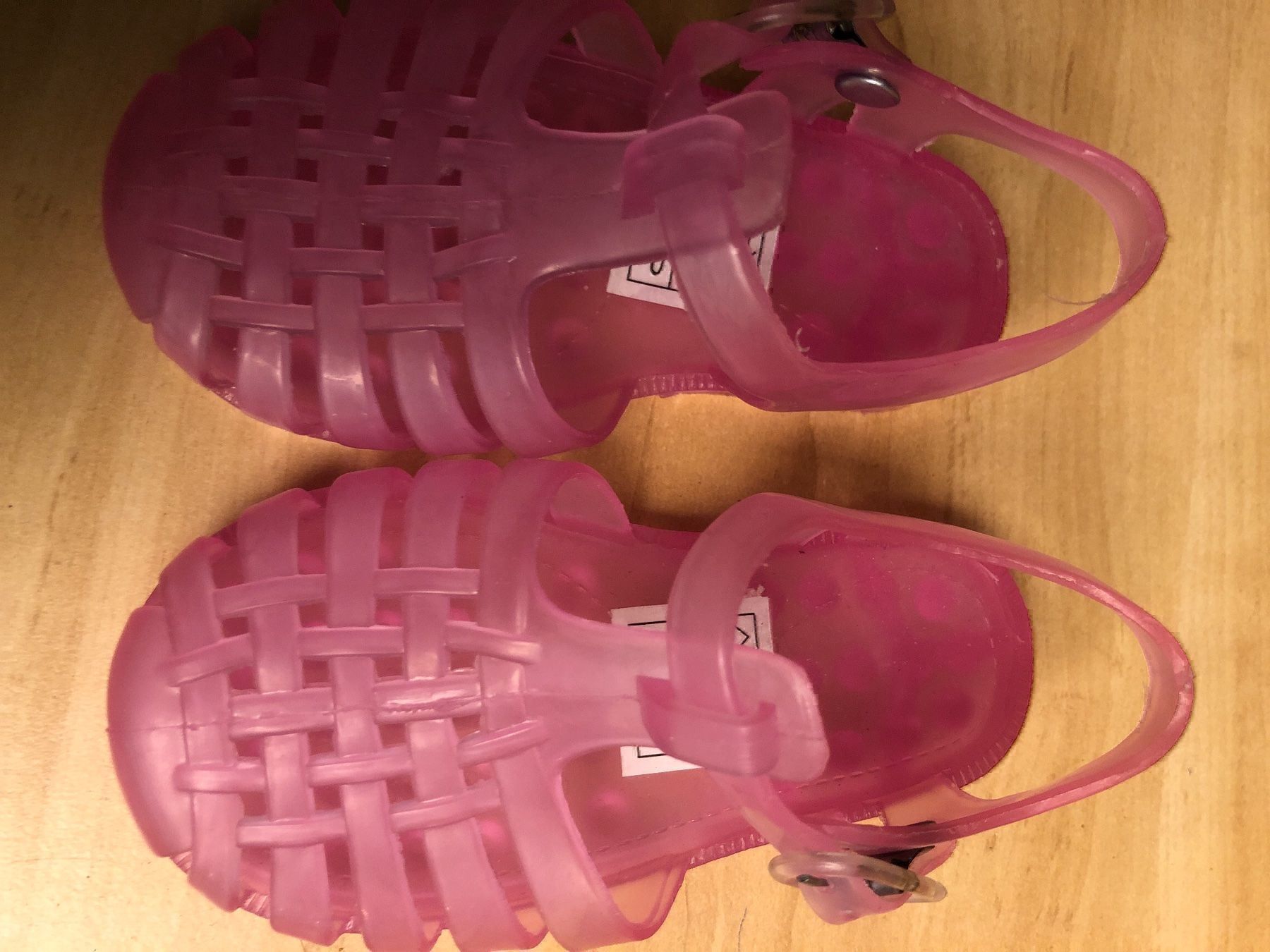 Scarpe per ragazzi: Neue rosa Badesandalen  gr.22 – Nuovo (secondo la descrizione) da Obergerlafingen venduto da cabo4 1