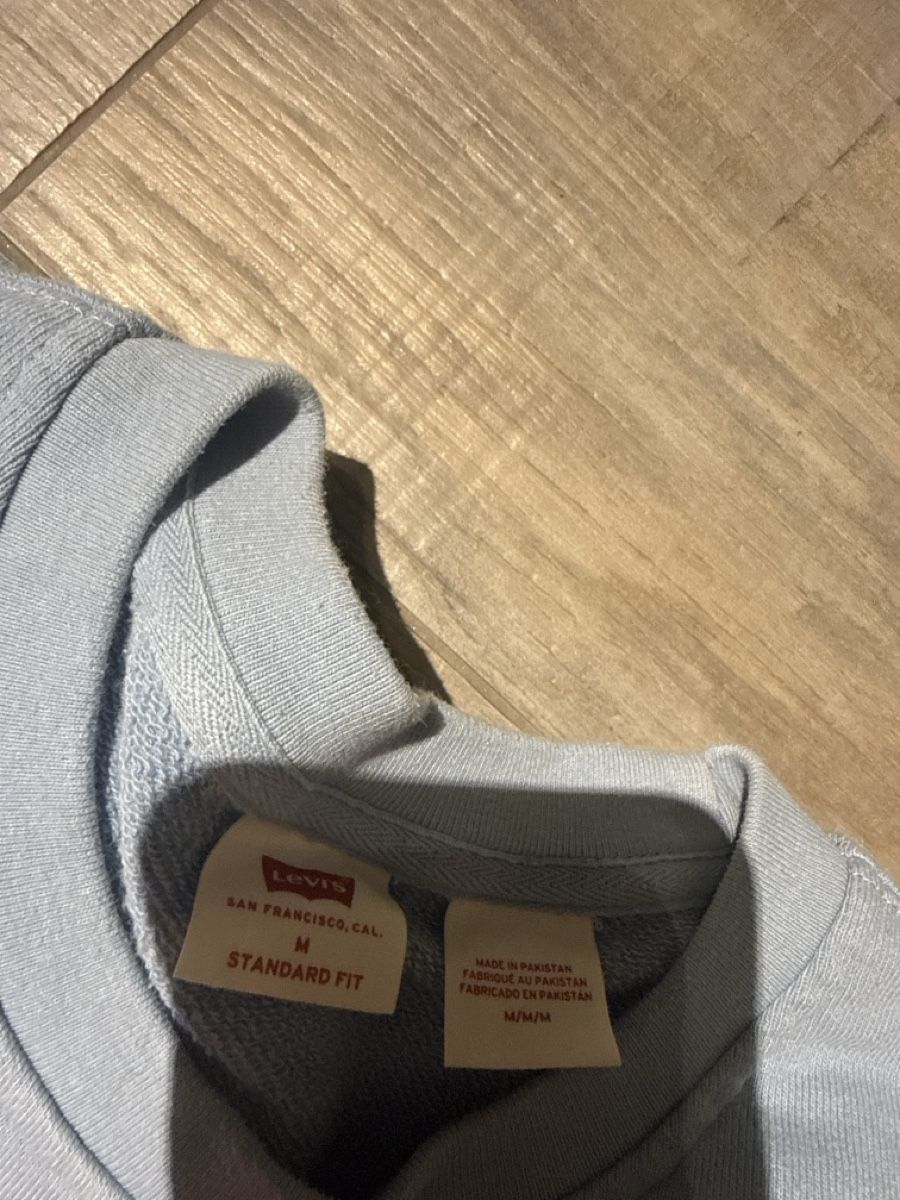 Levi's Maglioni & Felpe: Pull-over – Usato da Tramelan venduto da mar_xrj7 2