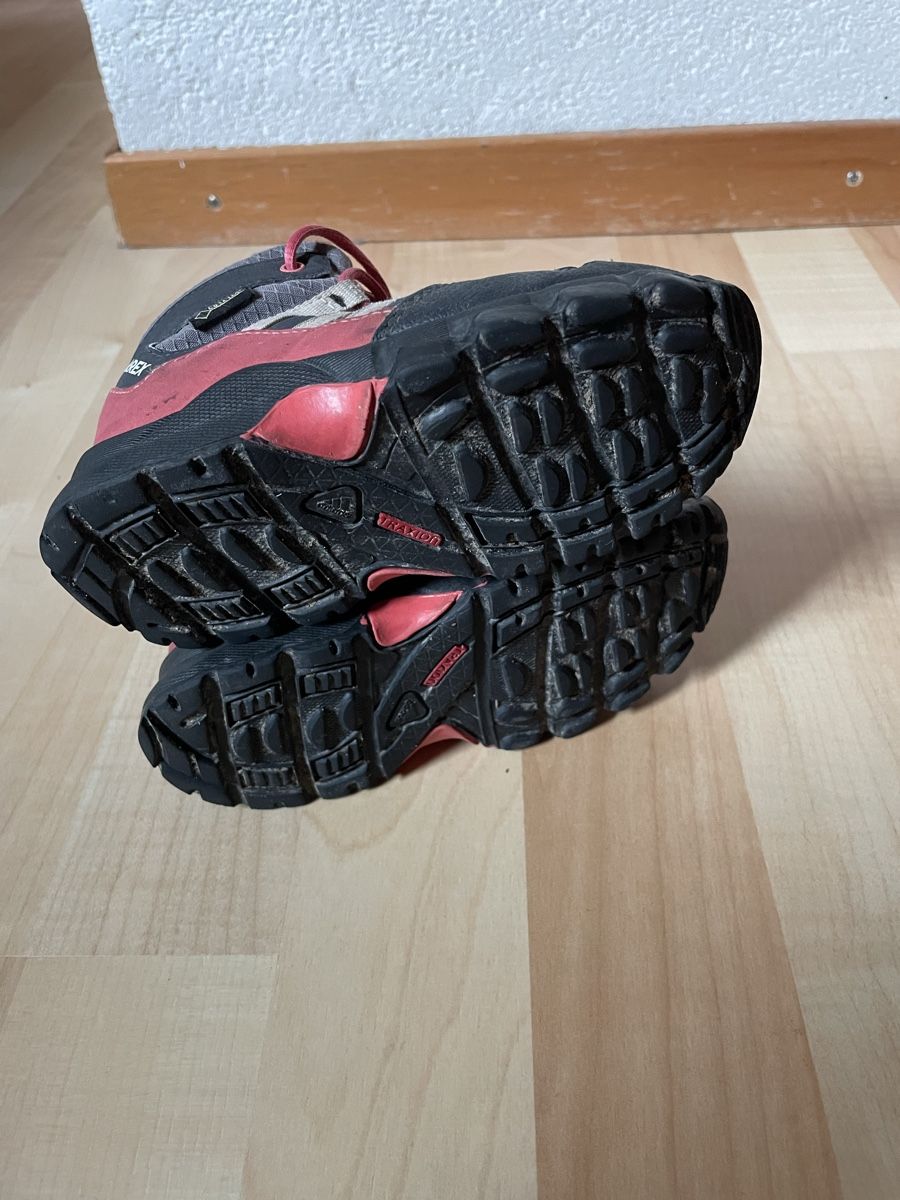 Adidas Chaussures garçon: Wanderschuhe Adidas Terrex Gr. 25 – D'occasion à Kölliken par Michi180 2