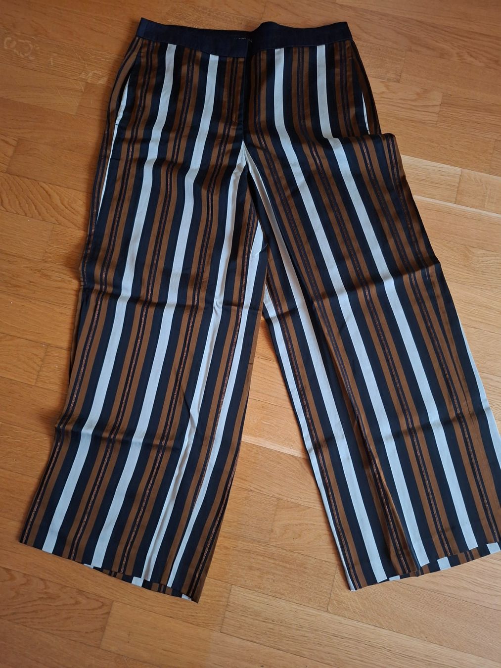 Marc Cain Pantaloni: MarcCain Stoffhosen gestreift – Usato da Unterentfelden venduto da hofa01