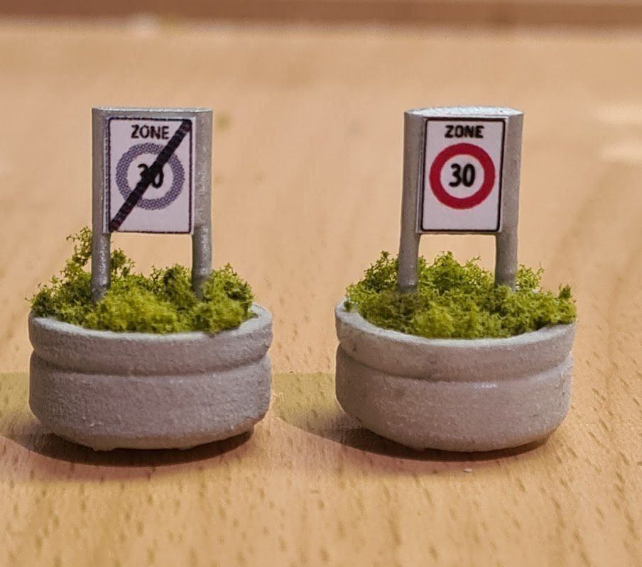 Trains électriques: 2x Bac à fleurs avec signaux 1/87 – Neuf (Voir description) à la cibourg par t-m-a