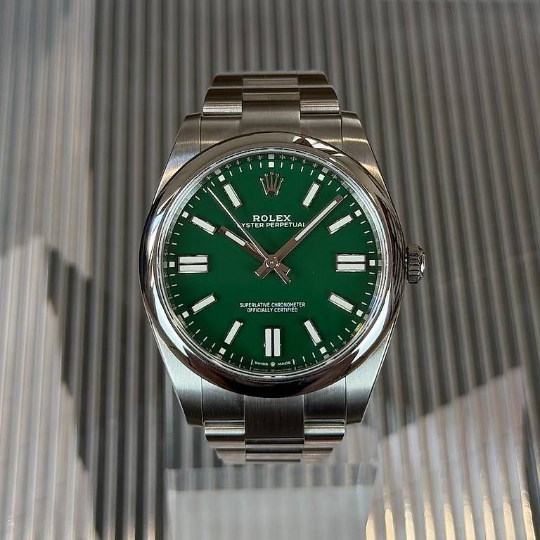 Uhren: Rolex Oyster Perpetual 41mm 124300 – Gebraucht aus Genève von minty.watches