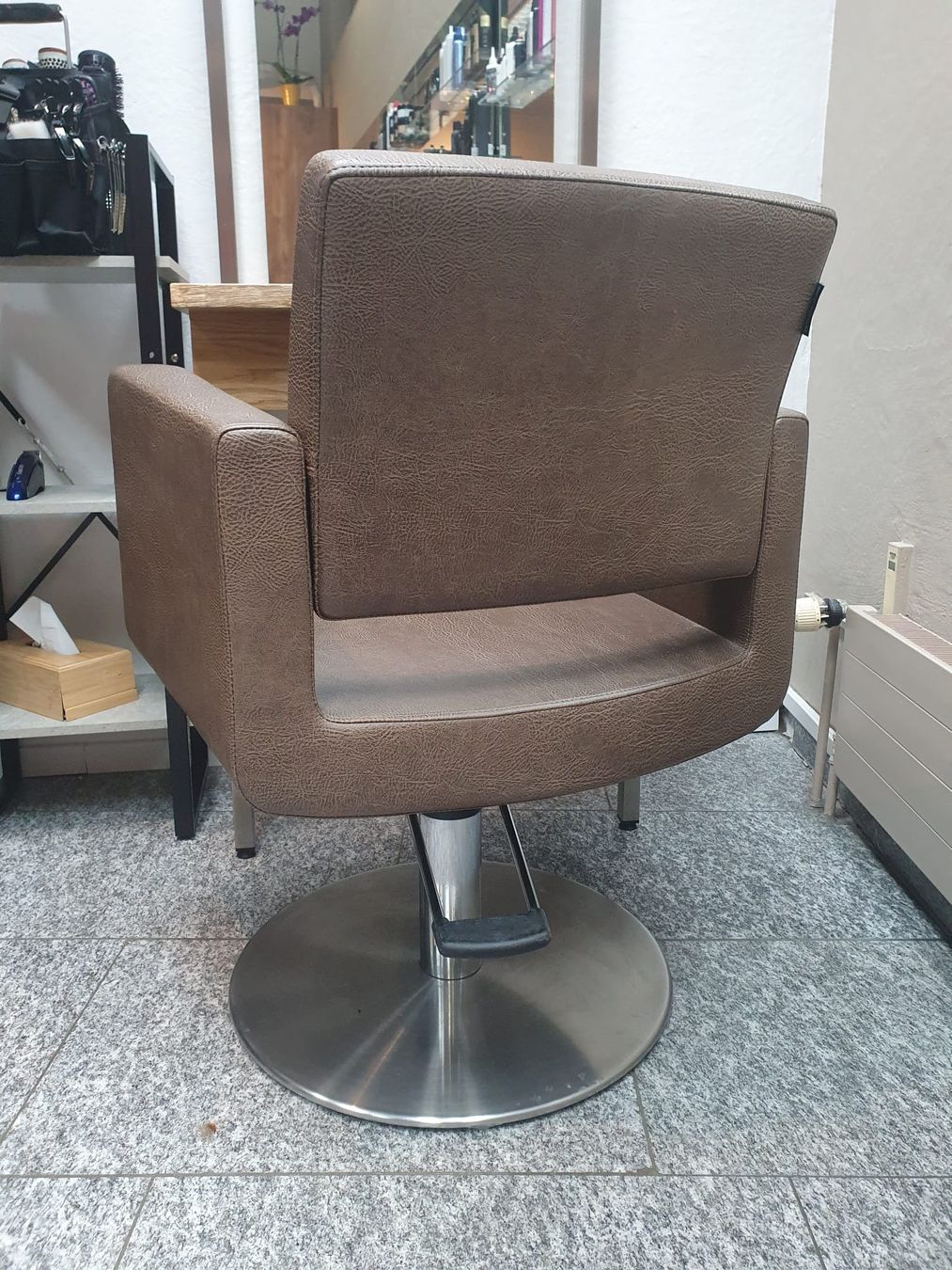 Poltrone: Friseurstuhl von Welonda Model Samoa Chair – Nuovo (secondo la descrizione) da Volketswil venduto da DivinCodino 1