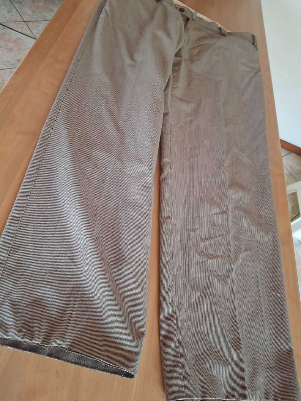 Pantaloni: Pantalon taille L marque Mens – Usato da Villiers venduto da san_jn5w