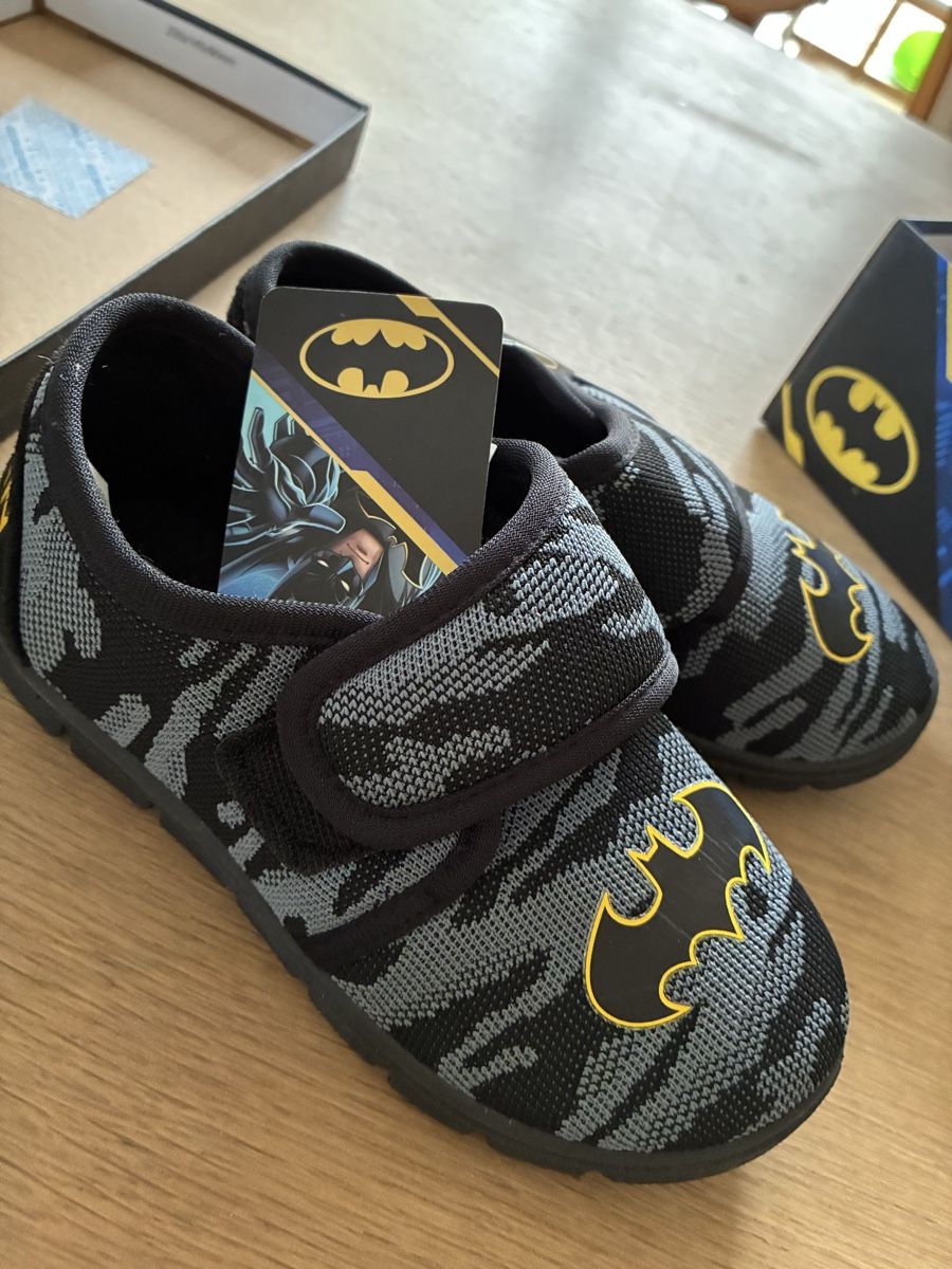 Dosenbach Scarpe per ragazzi: Finken BATMAN Größe 30 NEU – Nuovo e nell'imballaggio originale da Wolfwil venduto da NewGirl