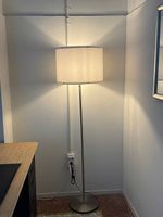 Stehlampe grosser Lampenschirm