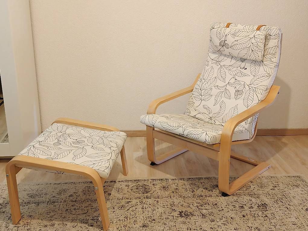 Ikea Poltrone: Ikea Poäng Schaukelstuhl mit Hocker – Usato da Thörishaus venduto da vintagger