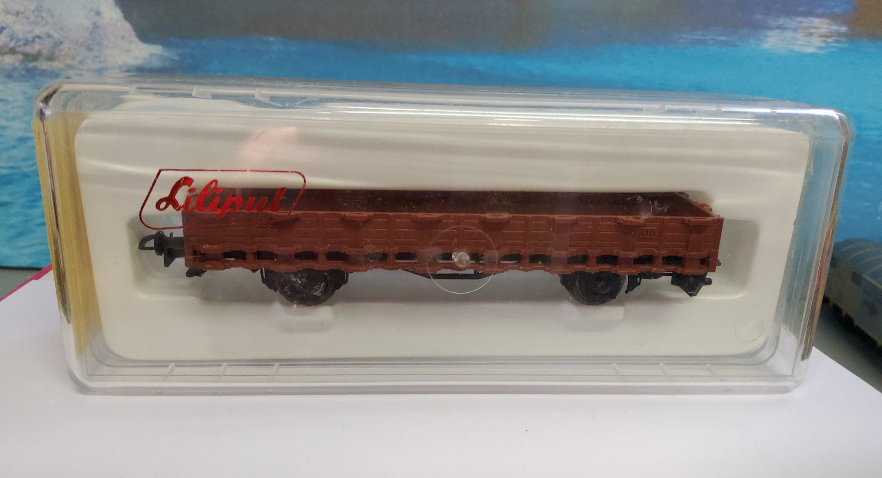 Liliput Modellini di ferrovie: 2 Liliput Eisenbahnwagen H0 – Usato da Grüningen venduto da VENOM59 2