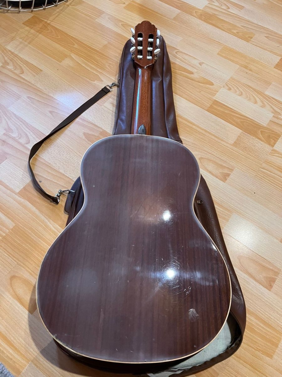 Alhambra Strumenti musicali: Alhambra Gitarre – Usato da Zwischenflüh venduto da Butziwutz 1