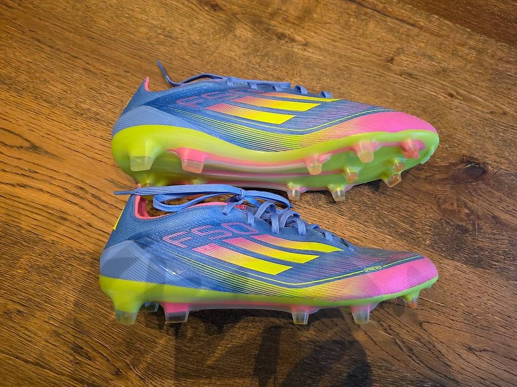 Chaussures hommes: Fussballschuhe Gr 42 – D'occasion à DOTTIKON par fabnico