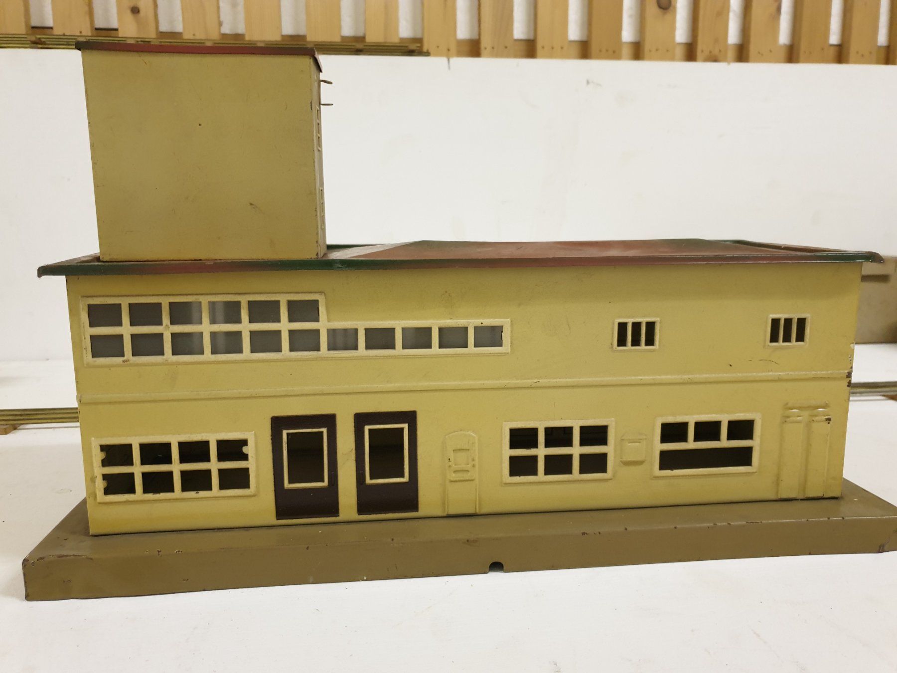 Märklin Modellini di ferrovie: Märklin Spur 0 Bahnhof – Usato da Neuenhof venduto da ludovicco 1