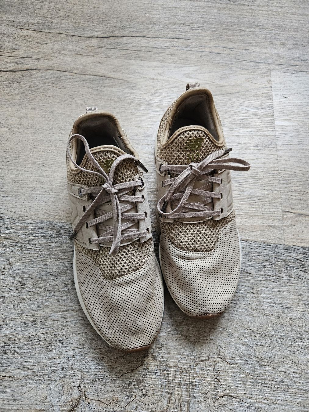 New Balance Scarpe da donna: New Balance beige Grösse 40 – Usato da Altendorf venduto da egi83 1
