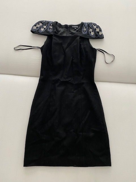 Vestiti: WAREHOUSE XS dress – Usato da Dallenwil venduto da ZD2019