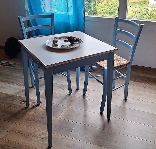 Tischset: Tisch mit 2 Stühlen, Vintage – Gebraucht aus Amlikon-Bissegg von Pbulgheroni 2