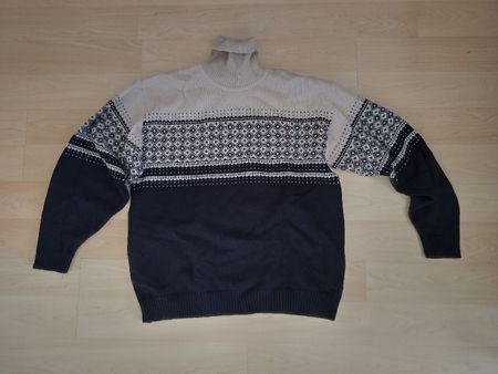 Warmer Winter Pullover mit Rollkragen Grösse L zu verkaufen