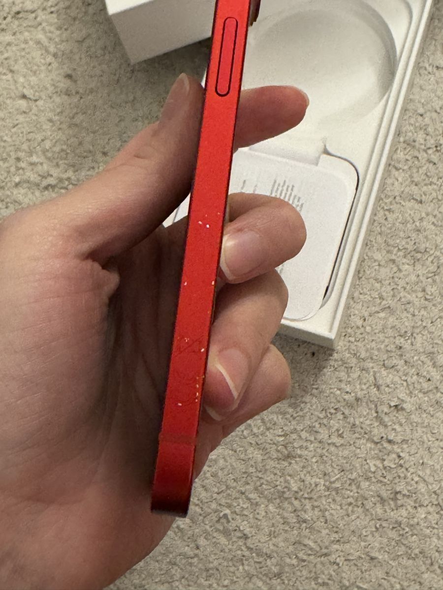 Apple Portables: iPhone 13 Rosso  – D'occasion à Faido par sof_6jgl 2