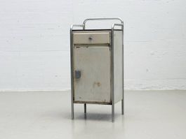 Nachttisch mit Bauhaus-Einfluss von A. Farina, 1930er