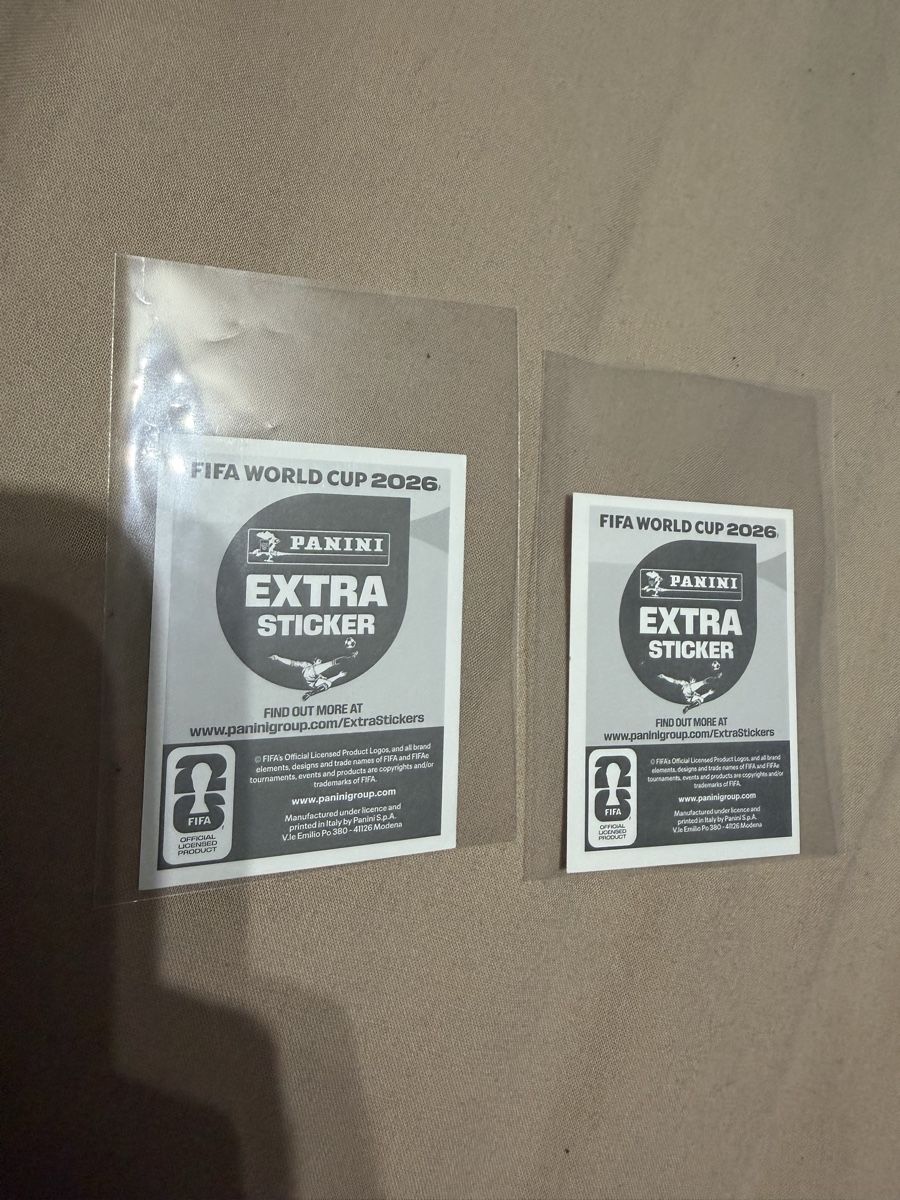 Panini Cartes à collectionner: 2 Extra Sticker, Hakimi Silver et Mbappé Violet – D'occasion à Renens VD par Eduardo27. 1