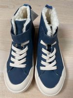 Neu mit Etikette: Warm gefütterte Sneakers Grösse 31