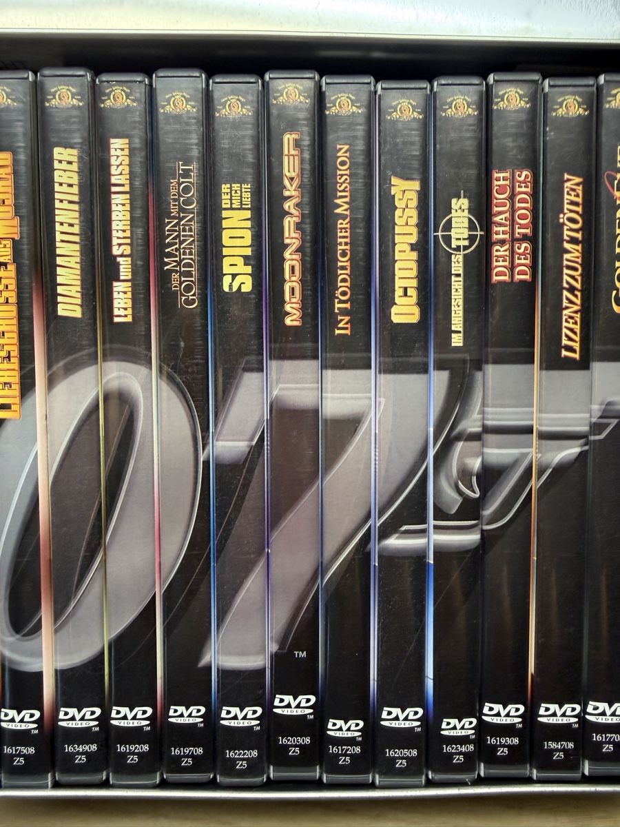 Tutti i DVDs: James Bond dvd 21 Stuck  – Usato da Herzogenbuchsee venduto da ioa_zcm6 2