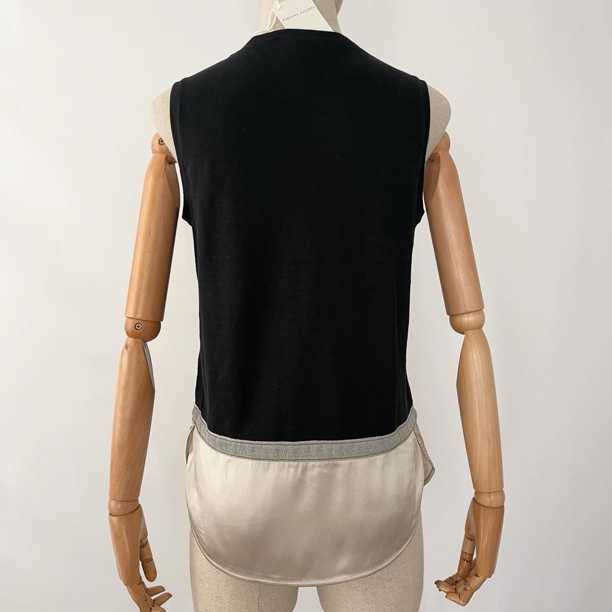 Fabiana Filippi Camicette: FABIANA FILIPPI Blouse – Nuovo e nell'imballaggio originale da Emmen venduto da Avviivva_Com2023 4