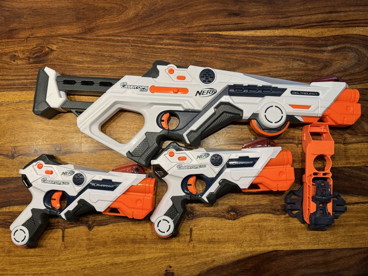 Nerf Spielzeuge: Nerf Laser Ops Pro Blaster Alphapoint & Deltaburst Set! – Gebraucht aus Reitnau von Chiroptera74