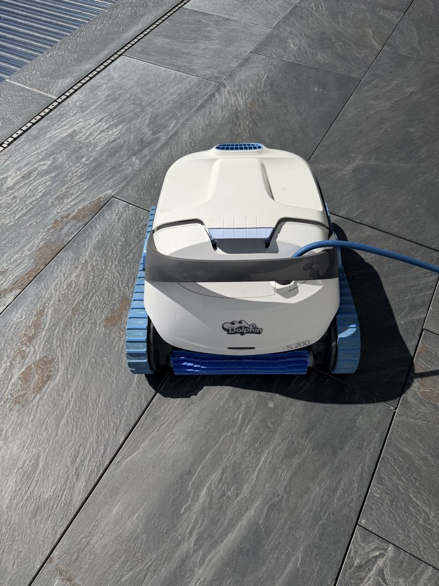 Dolphin Accessoires de piscine: Poolroboter Dolphin S 200 – D'occasion à Köniz par geiserbettina