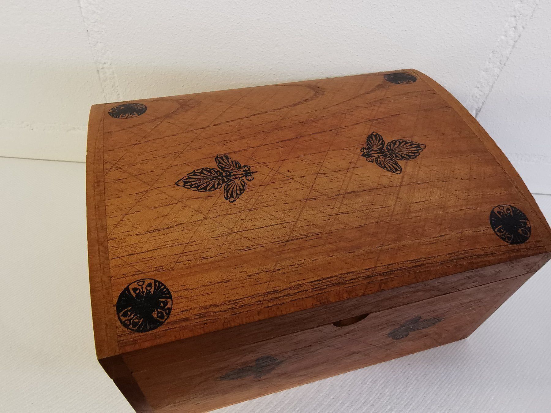 Transportkisten: Kleine Holztruhe Kiste Box – Gebraucht aus Wetzikon ZH von Tothart 1