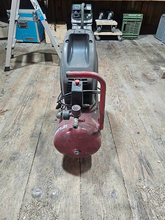 Compressori: Einhell Kompressor 24 Liter  8 bar – Usato da Buochs venduto da Schmitter95 4