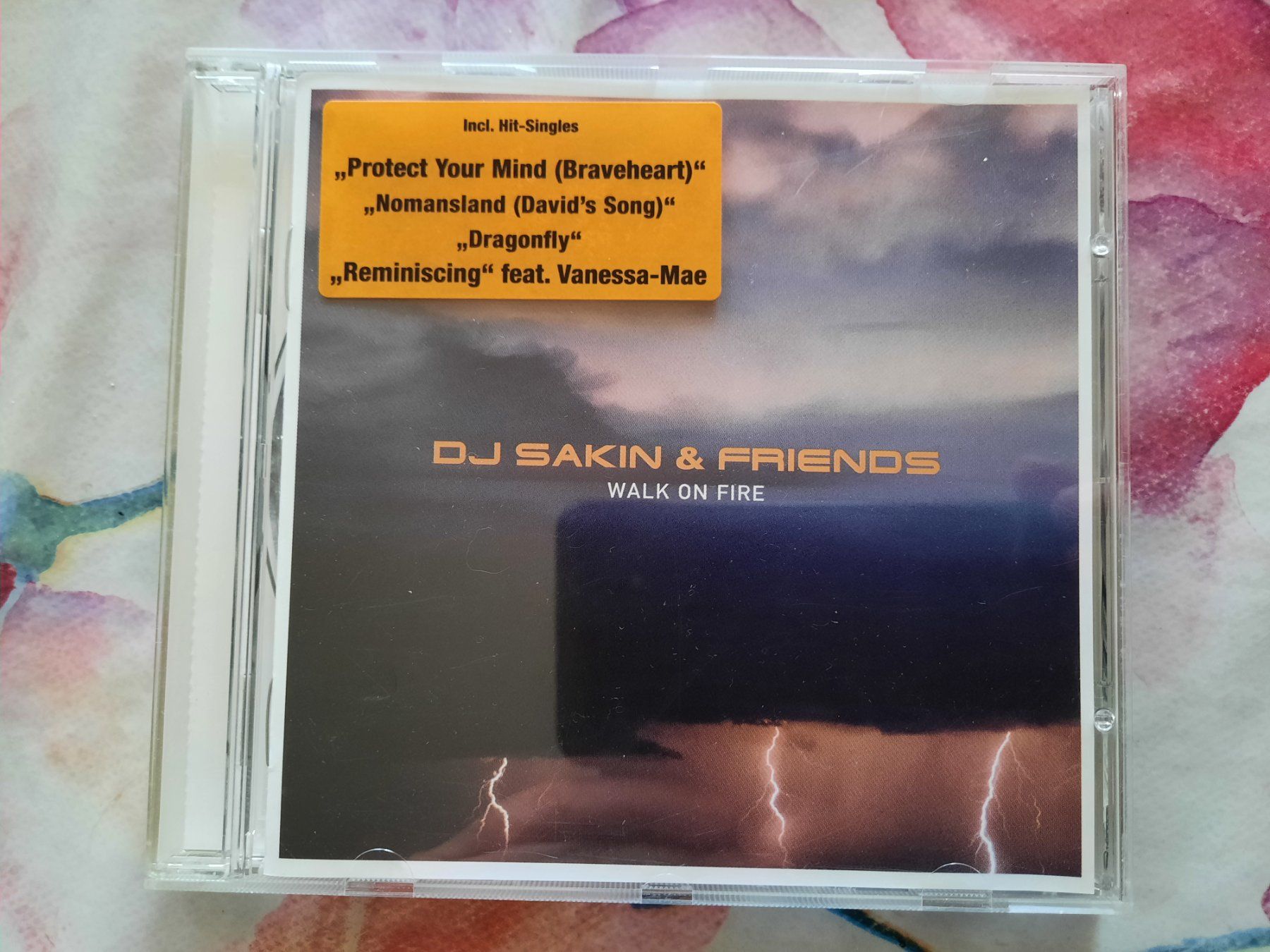 CDs: CD DJ Sakin & Friends - Walk on fire – D'occasion à Pully par bro_n52j 3