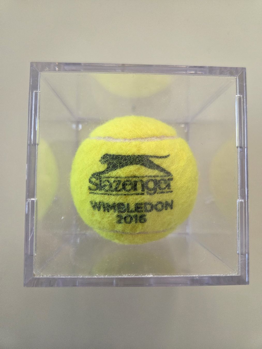 Autogramme: Balle de Tennis signée par Roger Federer – Neu (gemäss Beschreibung) aus Crissier von viguzzz 1